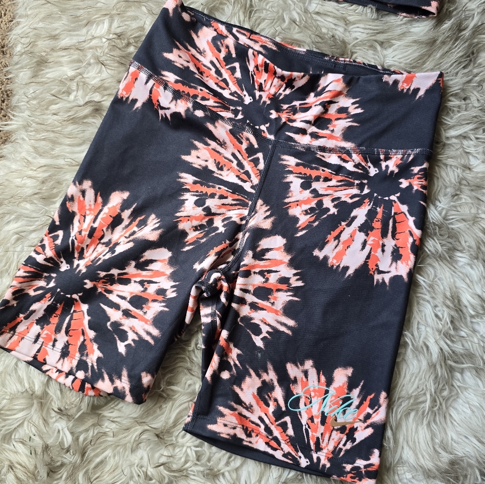 Tie dye Yoga Nike Outfit - Picture 5 of 11